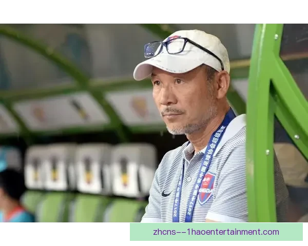南安普顿主帅马丁坚定推进极致传控战术塑造球队风格